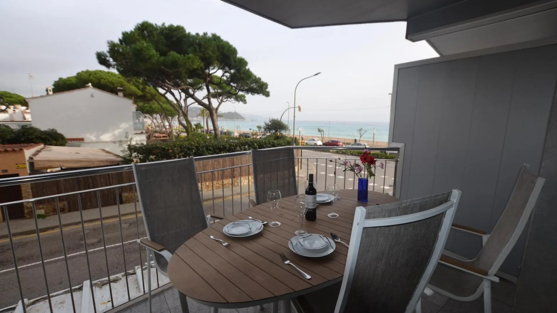 Apartamento Frente A La Playa Blanes Costa Brava Spain